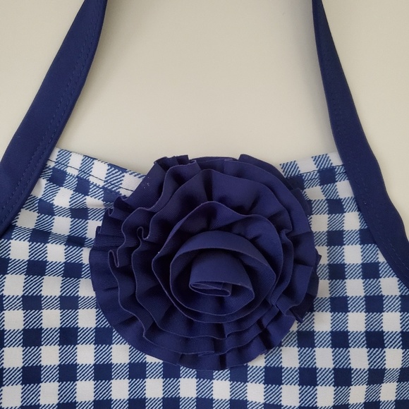 Old navy bathing suit - Picture 2 of 5